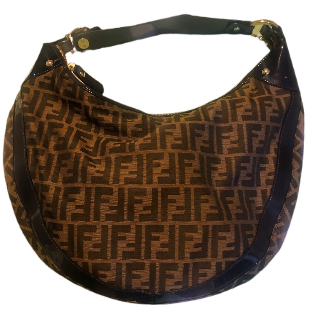Fendi hobo looks brand new one tiny scratch in corner I took a pic of it